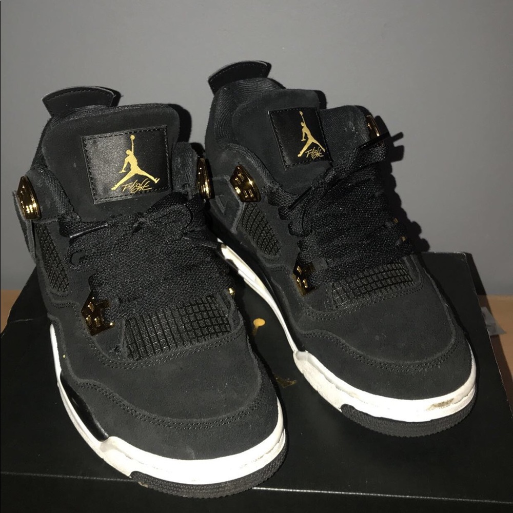 Jordan 4 Royalty
